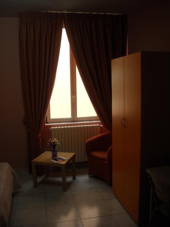 Hotel New Baby Καζέρτα Δωμάτιο φωτογραφία